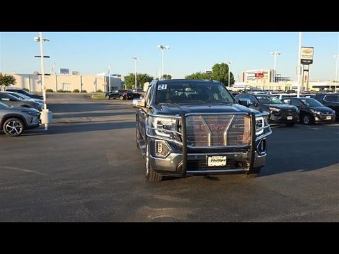Used 2021 GMC Sierra 1500 SLT w/ SLT Premium Plus Package image 3