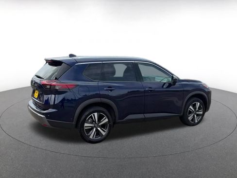 Used 2026 Nissan Rogue SL FWD image 14