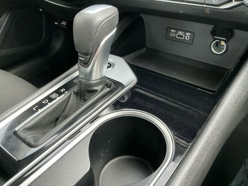 Used 2024 Nissan Altima 2.5 SV image 17