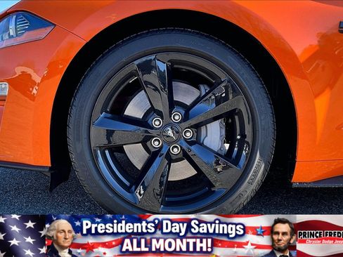 Used 2021 Ford Mustang GT Premium w/ Equipment Group 401A image 8