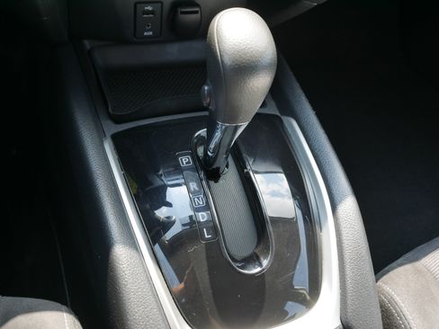 Used 2015 Nissan Rogue S AWD/4WD image 24