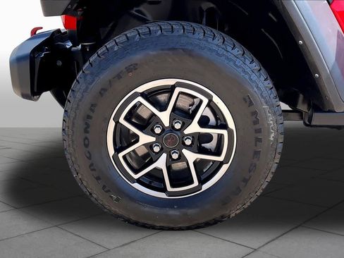 Used 2024 Jeep Wrangler Unlimited Rubicon AWD/4WD image 11