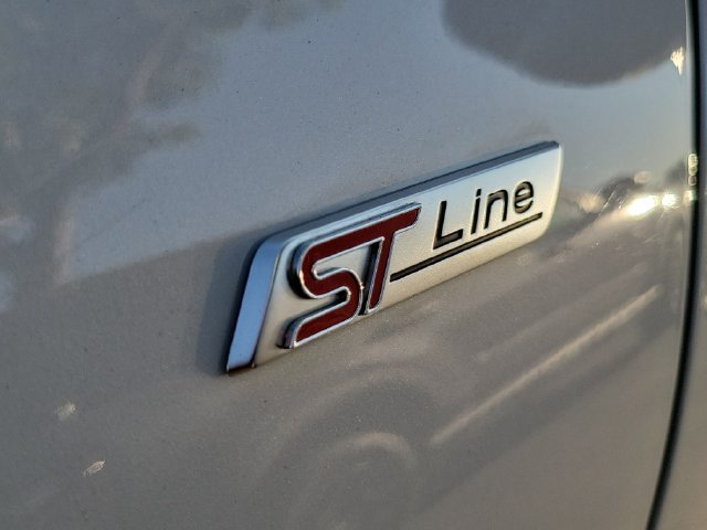 Certified 2025 Ford Escape ST-Line FWD image 24