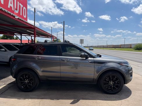 Used 2019 Land Rover Range Rover Evoque SE Premium AWD/4WD image 24