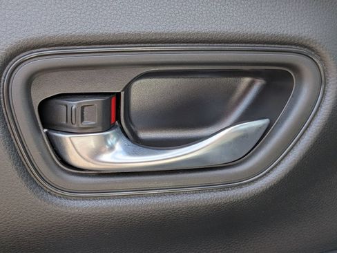 Used 2025 Honda HR-V LX image 13