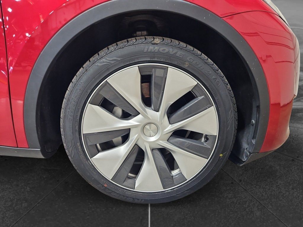 Used 2023 Tesla Model Y Long Range AWD/4WD image 30