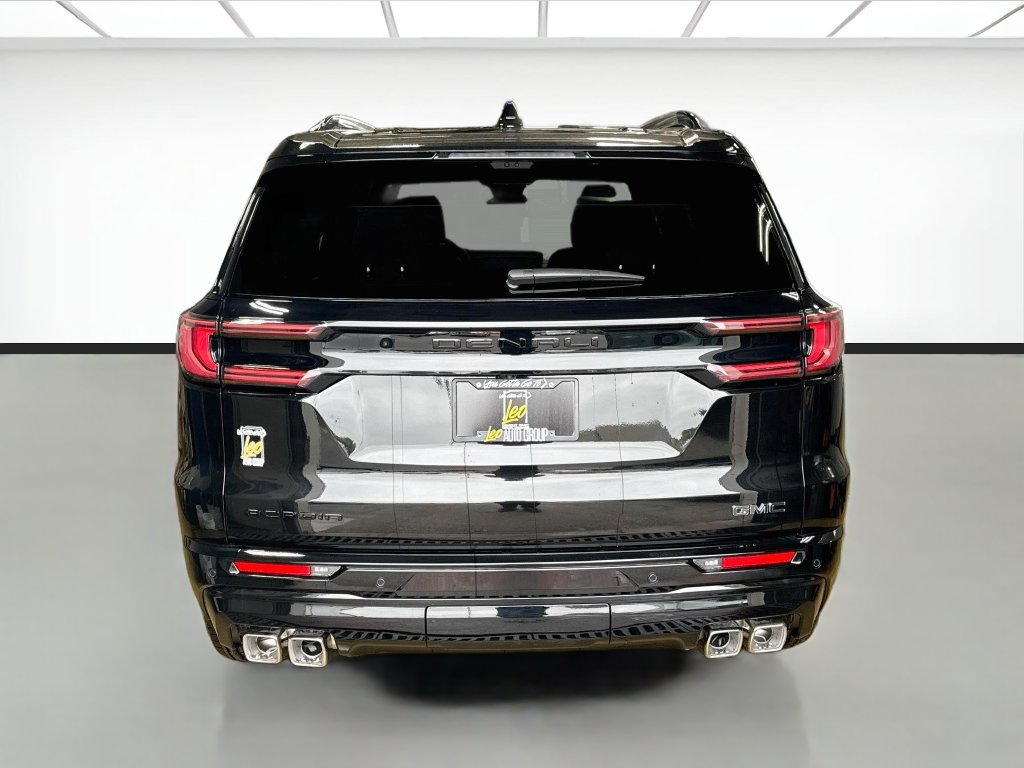 New 2027 GMC Acadia Denali Ultimate w/ LPO, Black Badging Package FWD image 6