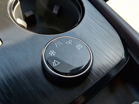 Certified 2021 Nissan Rogue SV image 22