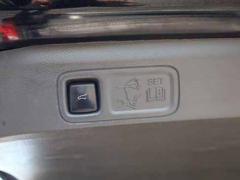 Used 2021 Ford Expedition Max XLT image 38