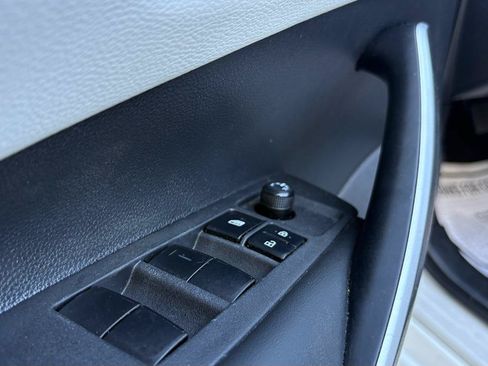Used 2025 Toyota Corolla FX w/ Convenience Package FWD image 17
