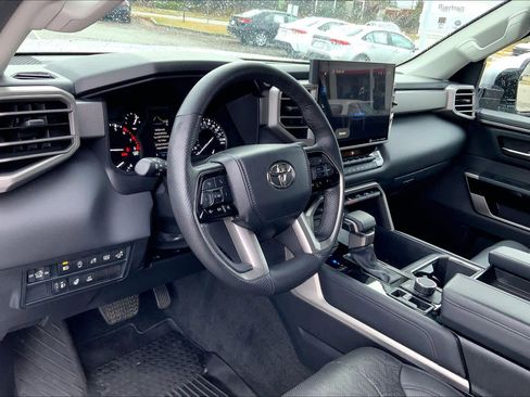 Used 2023 Toyota Tundra Limited image 16