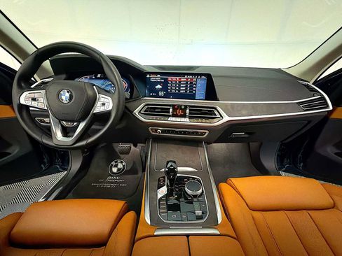 Certified 2022 BMW X7 xDrive40i w/ Premium Package image 17