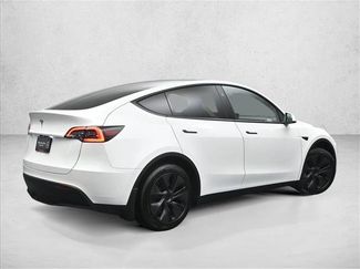 Used 2025 Tesla Model Y Long Range RWD video 2