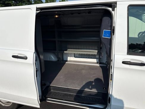 Used 2023 Mercedes-Benz Metris image 8
