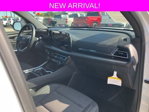 Used 2024 Chevrolet Traverse LT w/ LPO, Floor Liner Package image 11