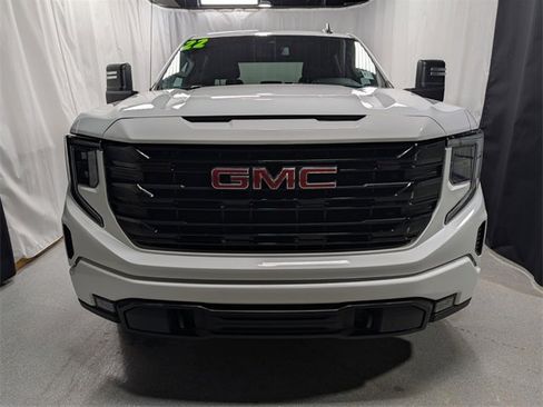 Used 2022 GMC Sierra 1500 Elevation image 9
