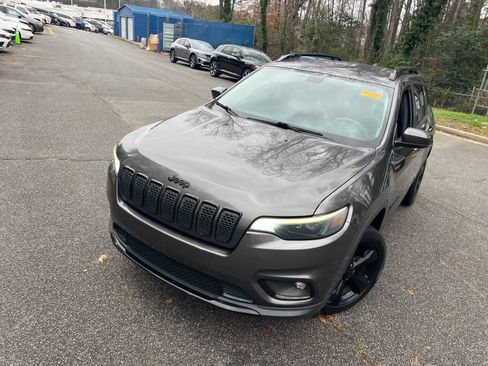 Used 2019 Jeep Cherokee Latitude Plus image 3