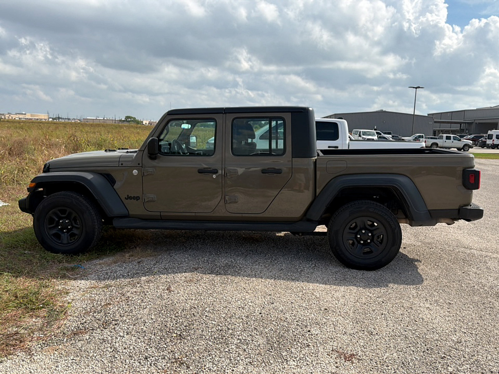 Used 2020 Jeep Gladiator Sport AWD/4WD image 4