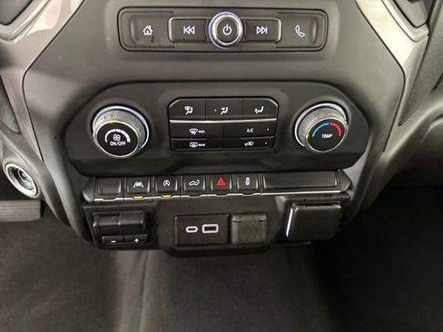 Used 2023 Chevrolet Silverado 1500 Custom image 22