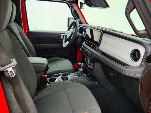 Used 2025 Jeep Wrangler Unlimited Sahara w/ Safety Group image 24