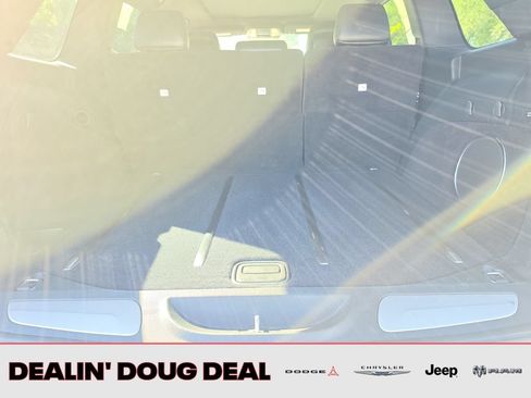 Used 2015 Jeep Grand Cherokee Limited w/ Luxury Group II AWD/4WD image 24