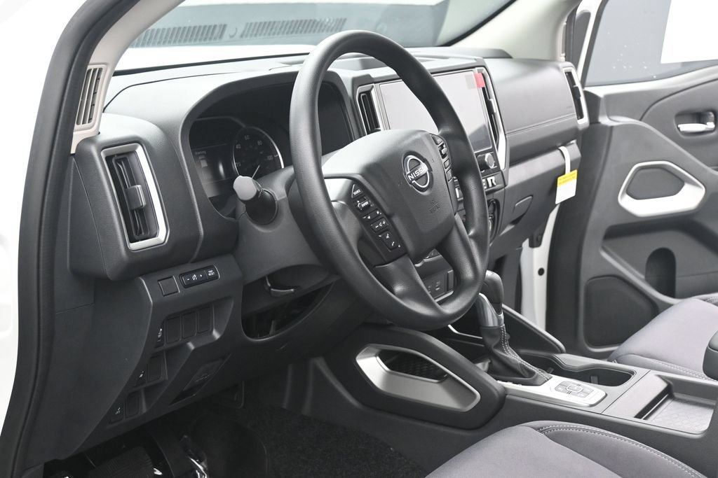 New 2026 Nissan Frontier SV w/ Tow Package AWD/4WD image 7