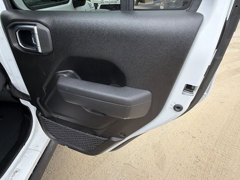 Used 2025 Jeep Wrangler Willys image 20