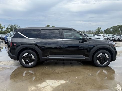 New 2026 Kia EV9 Light image 3