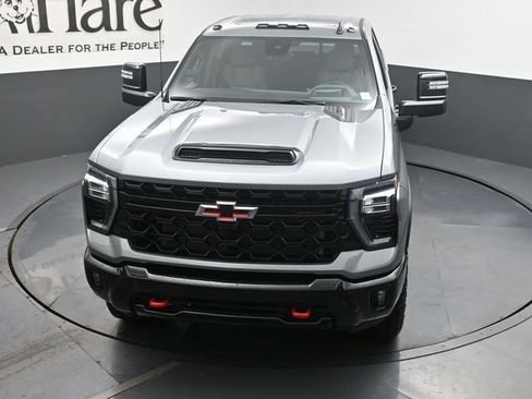 New 2026 Chevrolet Silverado 2500 ZR2 w/ LPO, Dark Essentials Package AWD/4WD image 37