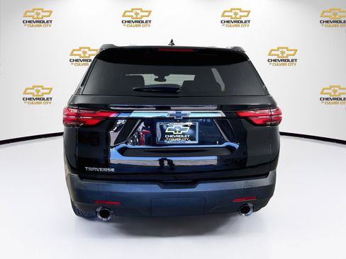 Used 2022 Chevrolet Traverse LS FWD image 7