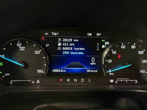 Used 2021 Ford Escape SE FWD image 13