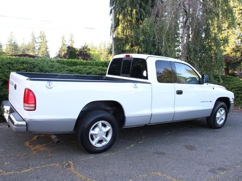 Used 1998 Dodge Dakota 2WD Club Cab image 3