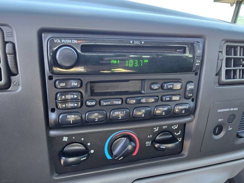 Used 2002 Ford F250 XLT AWD/4WD image 26