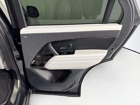 Used 2024 Land Rover Range Rover Sport SE AWD/4WD image 28