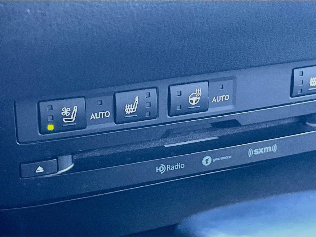 Used 2019 Lexus ES 300h w/ Premium Package FWD image 20