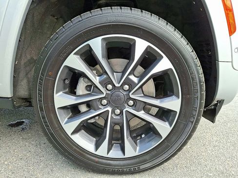 Used 2021 Jeep Grand Cherokee L Overland w/ Luxury Tech Group IV AWD/4WD image 8