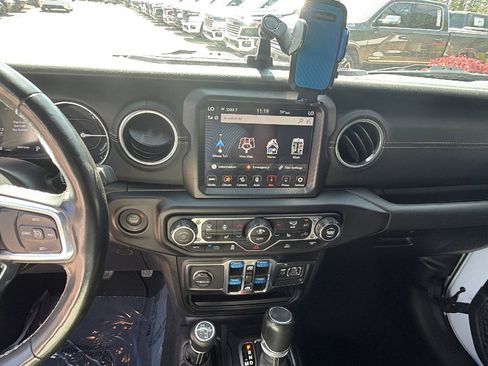 Used 2023 Jeep Wrangler Sahara w/ Cold Weather Group image 31