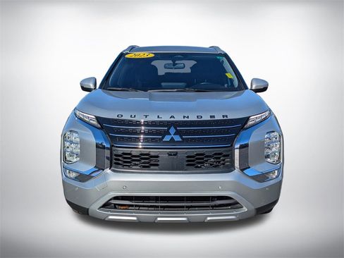 Used 2023 Mitsubishi Outlander SE image 9