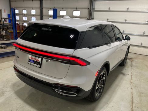 Used 2026 Lincoln Nautilus Premier w/ Equipment Group 102A image 12