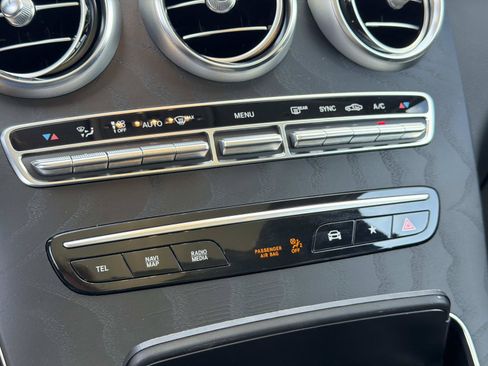 Used 2022 Mercedes-Benz GLC 300 image 26
