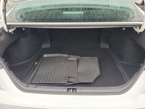 Used 2025 Toyota Camry LE image 8