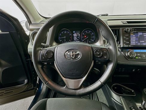 Used 2018 Toyota RAV4 XLE image 13