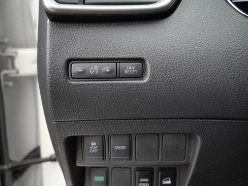 Used 2016 Nissan Rogue SV image 25