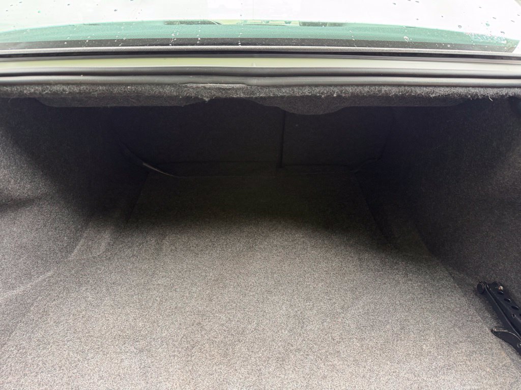 Used 2019 Chrysler 300 Limited RWD image 19