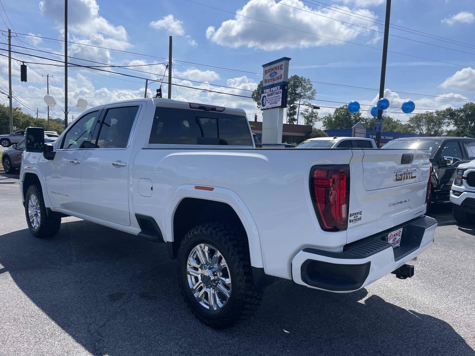 Used 2022 GMC Sierra 3500 Denali w/ Denali Ultimate Package AWD/4WD image 6