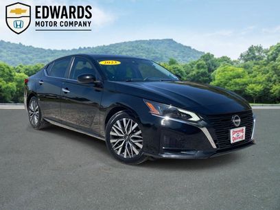 Used 2023 Nissan Altima 2.5 SV