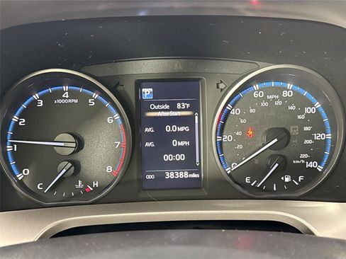Used 2018 Toyota RAV4 LE w/ All Weather Liner Package AWD/4WD image 18
