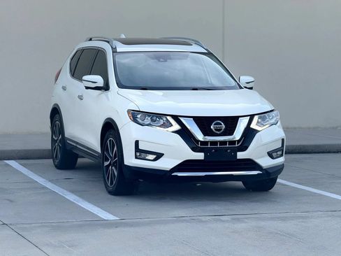 Used 2019 Nissan Rogue SL w/ Premium Package FWD image 9