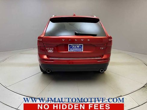 Used 2019 Volvo XC60 T5 Momentum w/ Multimedia Package image 4
