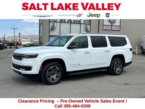 Used 2025 Jeep Wagoneer L 4WD image 1